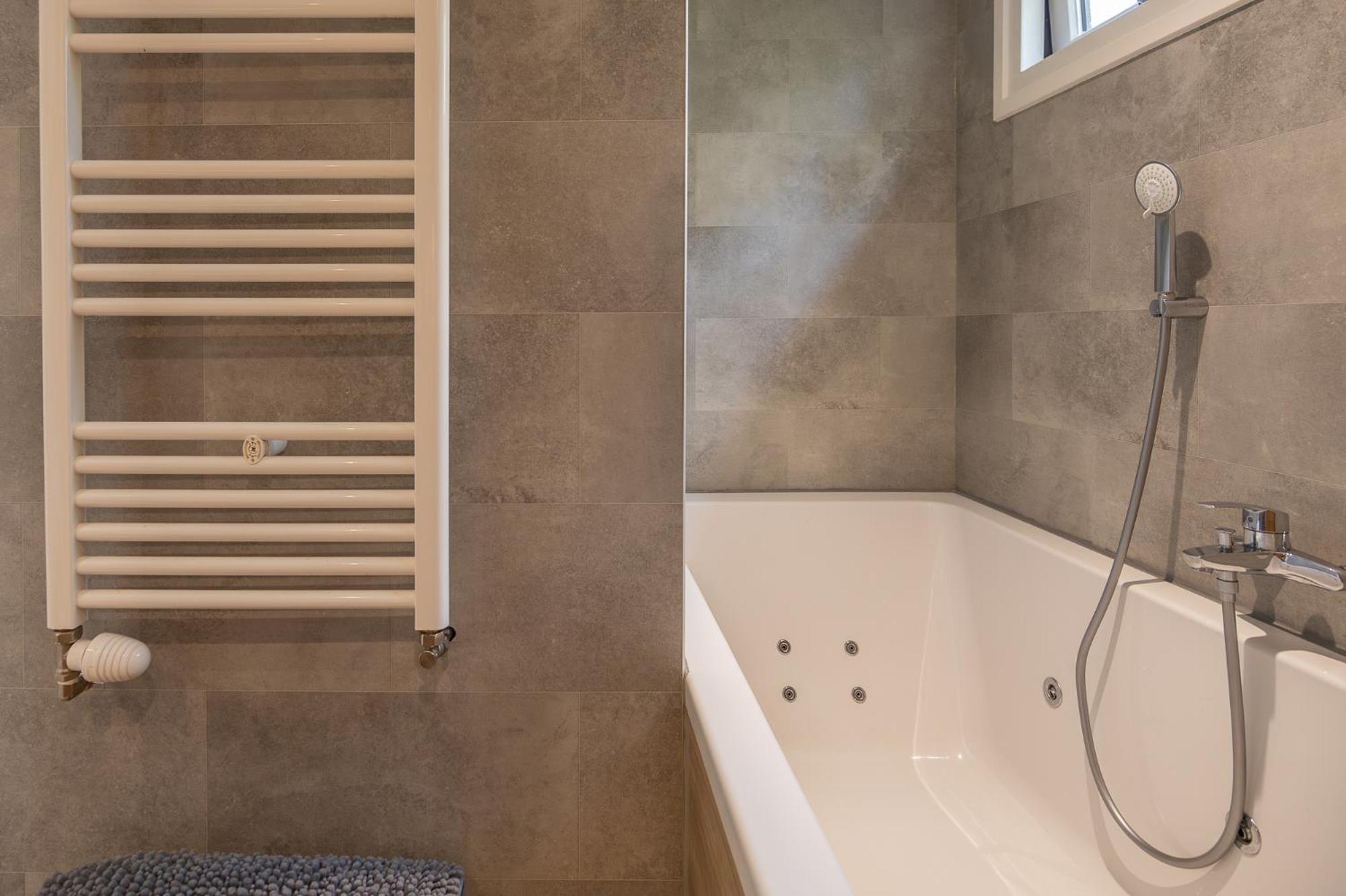Vakantiehuis Veluws Genieten Met Whirlpool En Sauna Doornspijk Ngoại thất bức ảnh